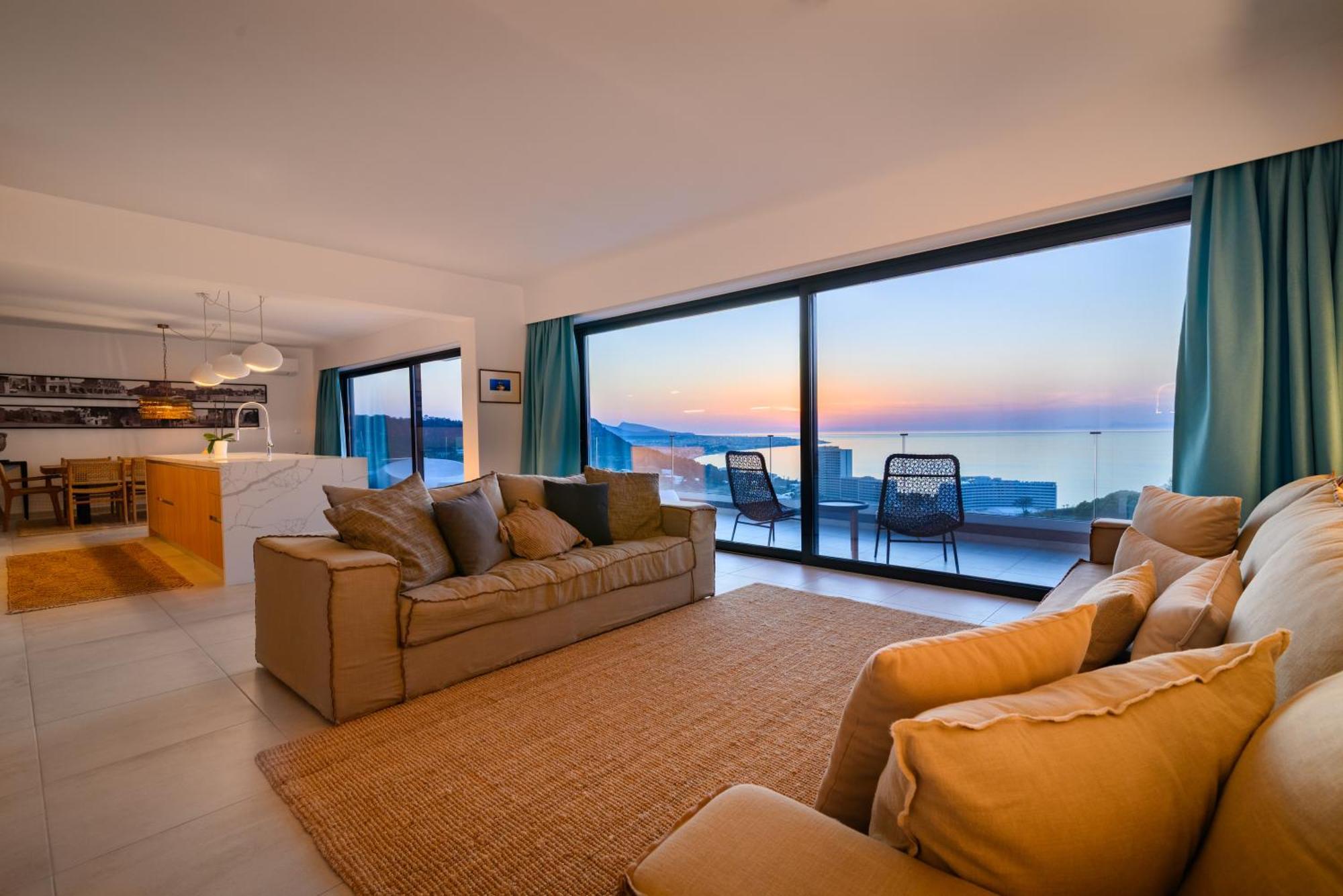 Aquarama Pool - Orion Apartment